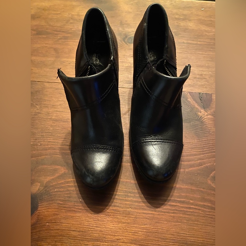 Boc Heeled Booties with side zippers-Excellent Condition